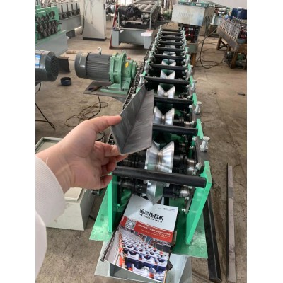 角铁压瓦机 金硕 全自动三角铁成型机 角钢板成型设备图2