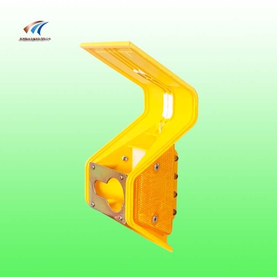 唐山波形护栏警示灯 太阳能轮廓标护栏灯 交通设施厂家直销图3