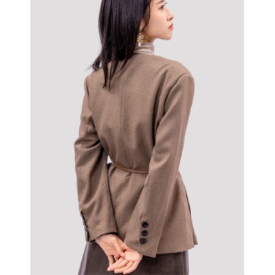 温碧霞代言IRENENA服装品牌双排扣束腰女西装V领羊毛外套图2