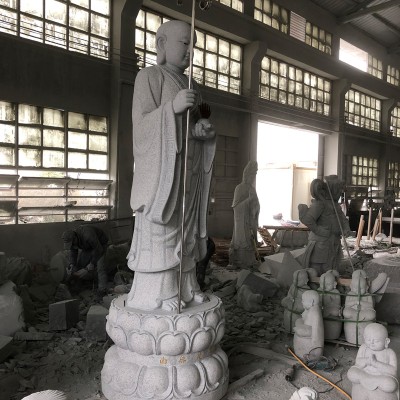 福建花岗岩石雕地藏菩萨 青石三面地藏王菩萨带背光 户外大型石雕图5