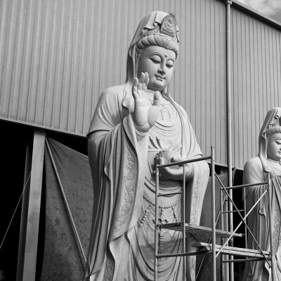 户外露天石雕观音菩萨定做 3米以下石雕观音坐莲花样式 圆雕浮雕工艺图6