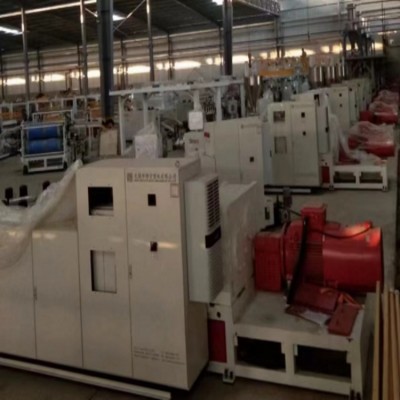 SPC四合一复合五辊地板生产线设备无锡博宇图2