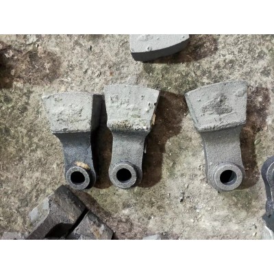 粉碎机高铬合金配件 复合反击破耐磨锤头 破碎机铸件衬板图2