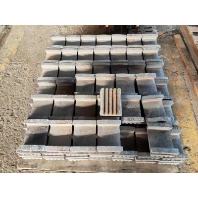 粉碎机高铬合金配件 复合反击破耐磨锤头 破碎机铸件衬板图3