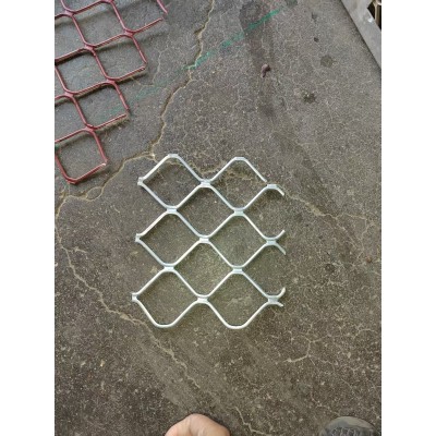 4毫米厚11厘米孔1.5-2.2米高铝合金防护网美格铝拉伸网图3