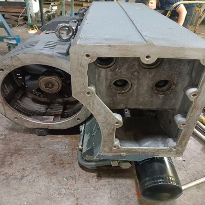 延长使用寿命—普发单极旋片油式真空泵的深度保养秘诀图5