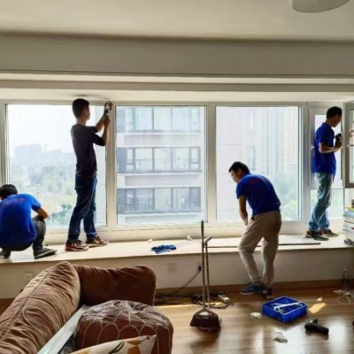 南京鼓楼区附近擦玻璃打扫卫生家政哪家好 好邻居玻璃清洗预约快速上门电话图4